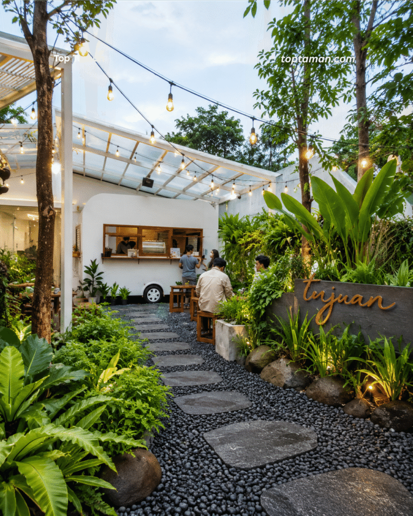 Taman Minimalis untuk Cafe dan Restoran di BSD